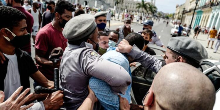 Cuba: inventan cargos denominados en el Código Penal como “pre-delictivos”