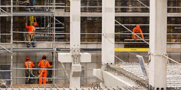 CAPECO: Construcción subió 63.8% en los nueve primeros meses del año, pero habría caído 2.2% en octubre