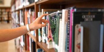 Lectores, libros y bibliotecas: “Cómo ordenar una biblioteca”