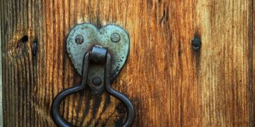 ¿No hay lugar en la posada? El engaño al pueblo está a la orden del día