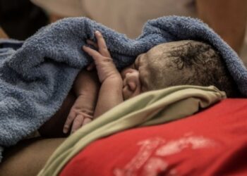 Microrrelatos: “Lágrimas que se secan al salir de tu rostro”