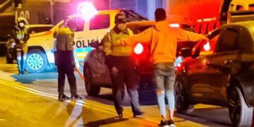 País lleno de complicaciones, ciudadanos llenos de silencio