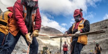 El Papa convocó a recuperar el sentido del trabajo como elemento dignificante