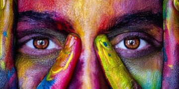 Los silencios de la fatalidad: el arte de hablar y de callar