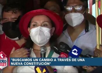 Se tienen que ir Castillo y Boluarte en una sola decisión: los dos se van