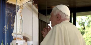 Fátima, Benedicto XVI y el porvenir de un mundo que pide Paz