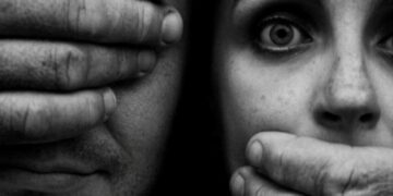 Vivimos sometidos a la impunidad y el conformismo del silencio