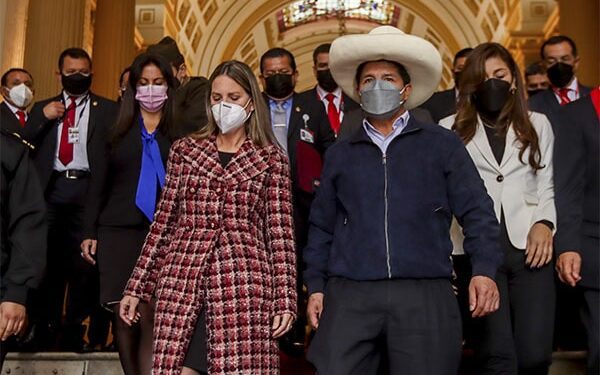 ¿Existe un acuerdo para mantener en el gobierno a Castillo, Boluarte y los alfiles de Cerrón y la Mendoza?