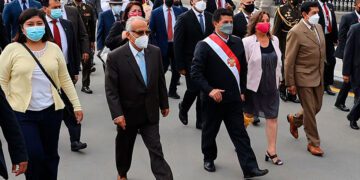 Un Congreso timorato e hipotecado, un gobierno voluble y pérfido