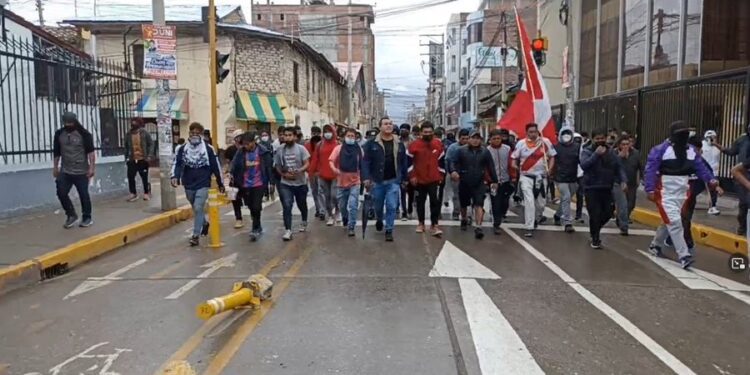 El estallido social contra un gobierno de ultraizquierda