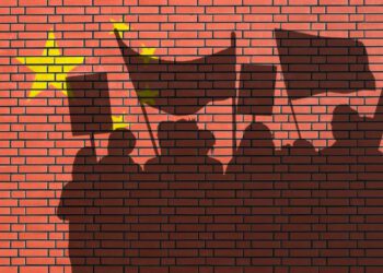 ¿Porqué no se proscribe el comunismo y se fortalece la democracia?