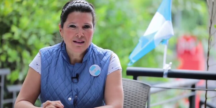 Betty Marroquín: Tengo muy claros mis principios, no los doblego por una visa