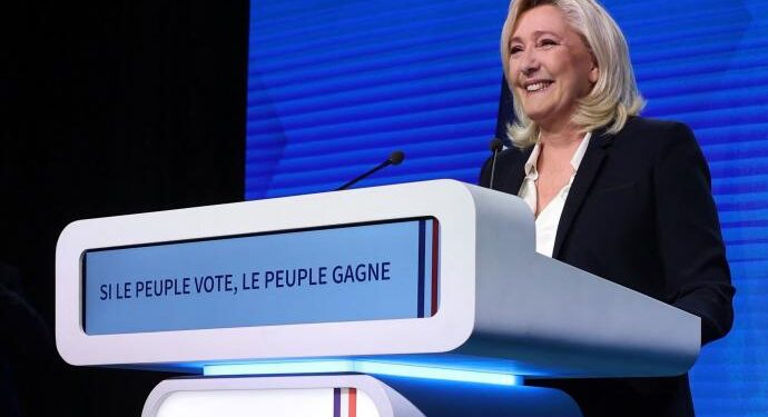 Presidenciales en Francia: Macron y Le Pen volverán a verse las caras ante un electorado cada vez más escorado a la derecha
