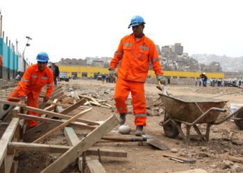 CAPECO alerta: Construcción cae 2.5% en febrero y 4.8% desde octubre 2021