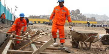CAPECO alerta: Construcción cae 2.5% en febrero y 4.8% desde octubre 2021