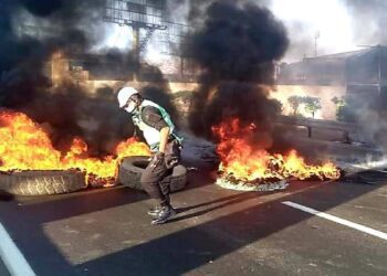 Decrecimiento de la producción en los sectores económicos Pesca, Minería, Hidrocarburos y Financiero