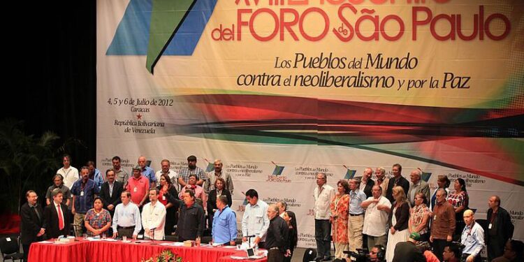 Dijeron que “todo” sería mejor, pero están saqueando y destruyendo “todo”: Las izquierdas en América chavista