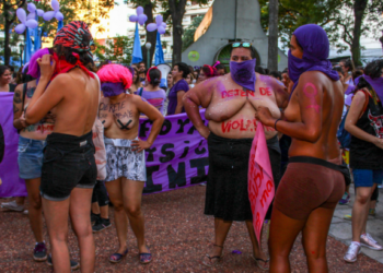 El horario de las feministas que promueven el odio