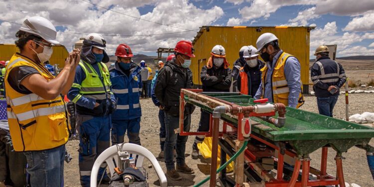 Gremio rechaza expresiones de vicepresidenta Boluarte que desacreditan a la minería formal