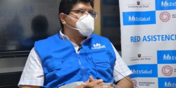 EsSalud: No soluciona las sombras en su gestión y ofrece 3,000 puestos de trabajo