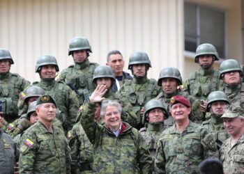 Sobre el ejemplo ecuatoriano: Hugo Guerra escribe en el Diario Expreso