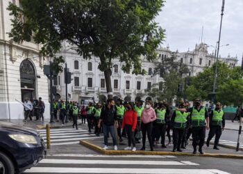 La indignación toca tu puerta por última vez: ¿Vas a abrir o seguirás escondida?