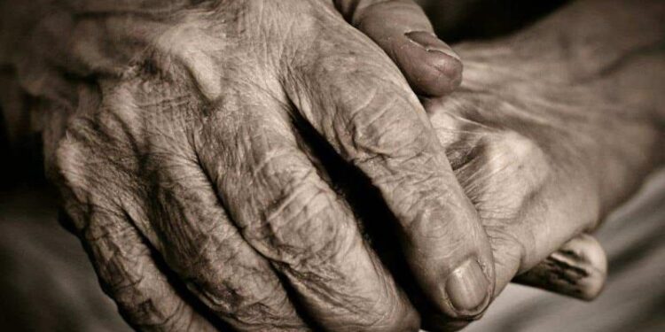 ¿En España la jubilación pueden dártela después de fallecer? A eso van…