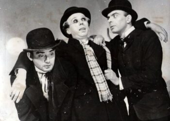 La nueva escalera de odio del gobierno: el teatro del absurdo