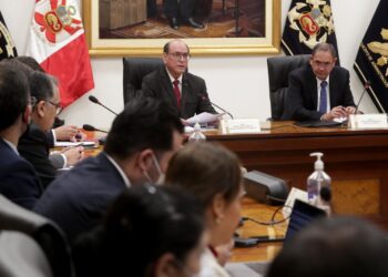 ¿Dime qué se siente? “has estado al servicio de un régimen nefasto”