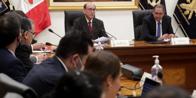 ¿Dime qué se siente? “has estado al servicio de un régimen nefasto”