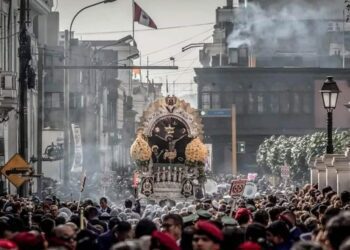 ¿Dos castillos contra el Señor de los Milagros?