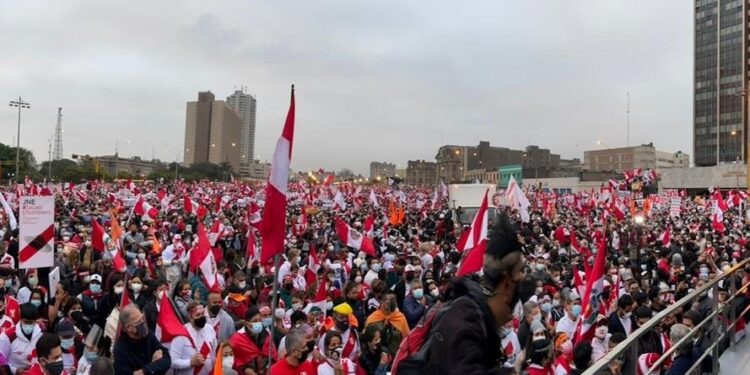 Perú: pedir un milagro no es suficiente, hay que trabajar para lograr el milagro