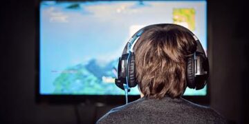 ¿Hacen más felices a los niños los deportes o los videojuegos?