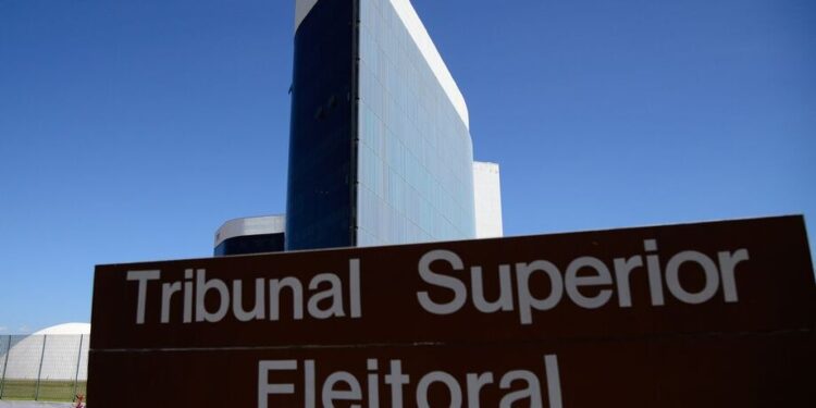 Brasil: Juez Moraes censura a O Antagonista y ordena sacar del aire la historia sobre Marcola