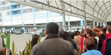 EsSalud: Asegurados a voz en cuello califican de negativa la gestión