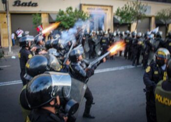 Para la policía, ¿El honor es su divisa todavía? ¿Porqué atacaron a los ciudadanos?