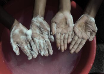 La izquierda se lava las manos manchadas de sangre (otra vez)