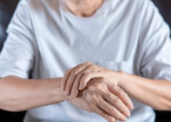 Osteoporosis: ¿qué dolencias genera esta enfermedad?