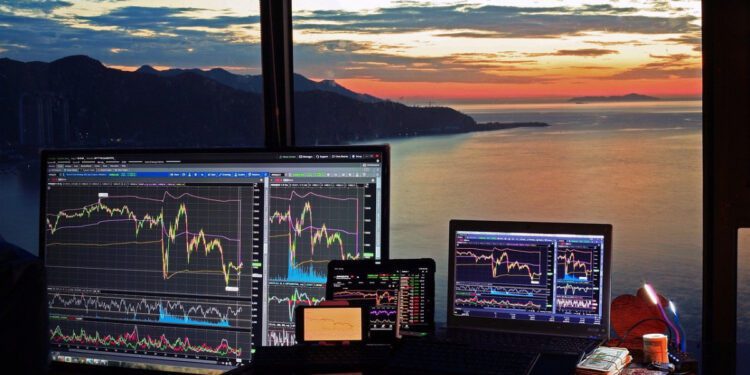 El periodo 2023-2024 se presenta como uno de los más complejos para la economía peruana