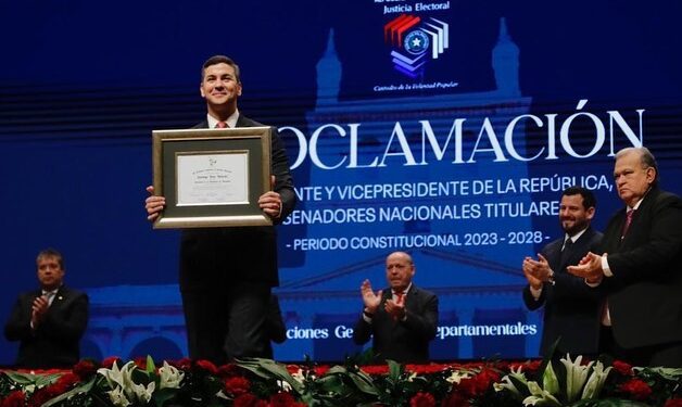 Perfil: ¿Quién es el nuevo presidente de Paraguay?