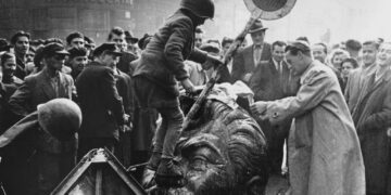 La fe que resistió al nazismo y al comunismo, hoy enfrenta el consumismo