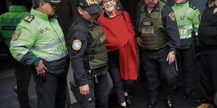 El descrédito está de moda, la política lo exige