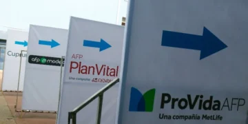 Chile: Texto constitucional debe garantizar propiedad de ahorros previsionales, inexpropiabilidad y libertad de elección