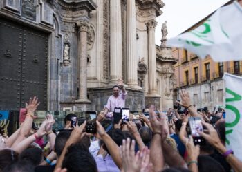 23 de Julio – Elecciones en España: Se va la izquierda e ingresa un cambio de rumbo