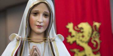 Nada más bello, nada más santo, que el Dulce nombre de María