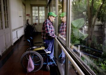 ¿El hogar familiar, se ha convertido en un espacio de abandono y marginación con los ancianos?