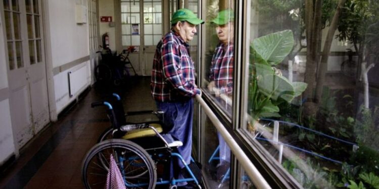 ¿El hogar familiar, se ha convertido en un espacio de abandono y marginación con los ancianos?