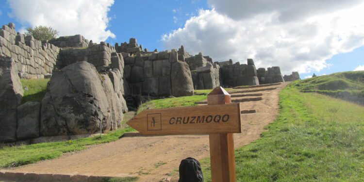 No despegamos: Actividad de agencias de viajes y operadores turísticos se redujo 12,56%