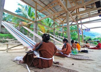 Los países necesitan comunidades fuertes e individuos empoderados para salir de la pobreza