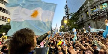 La elección de Milei y los desafíos de una Argentina empobrecida